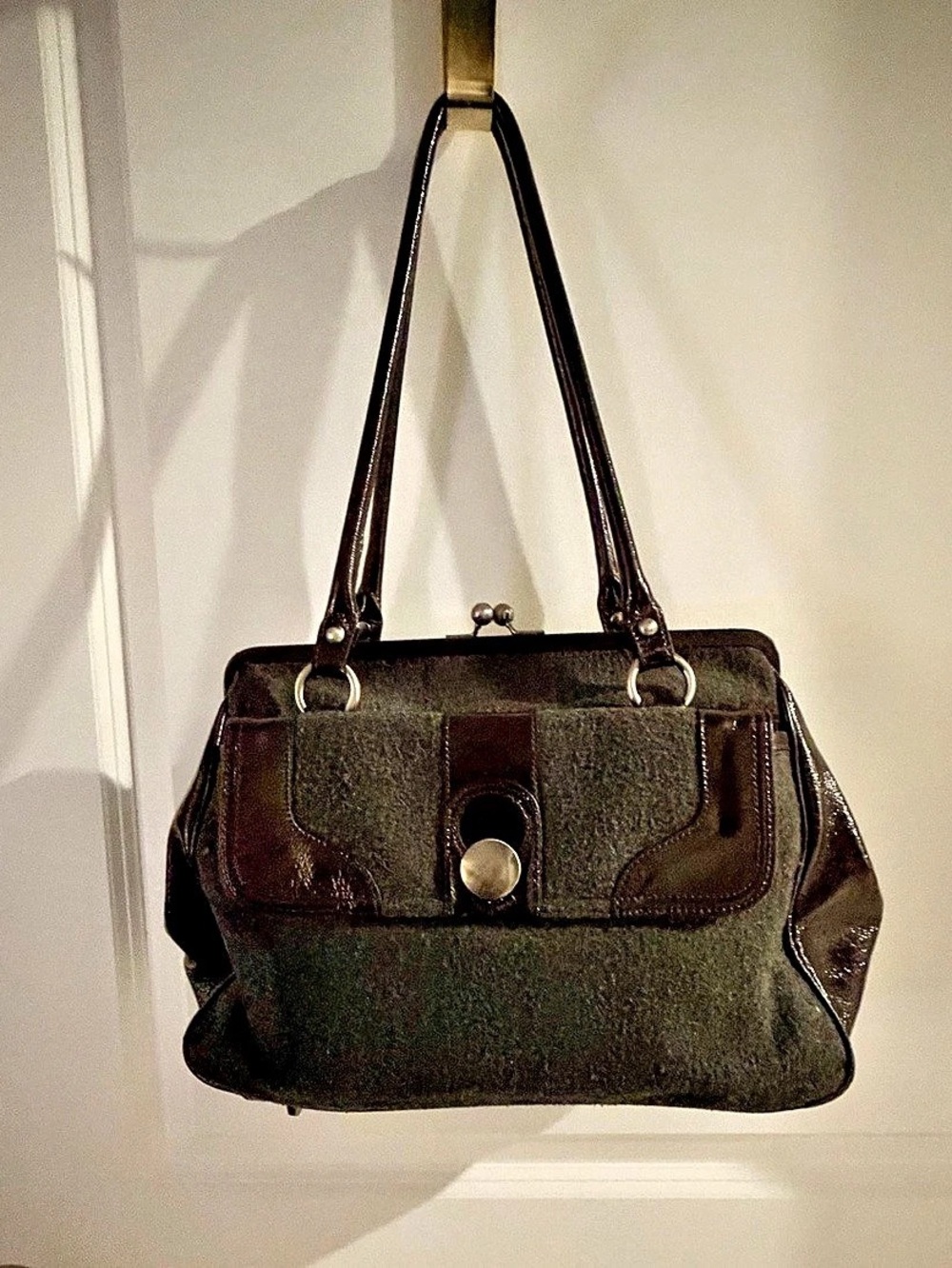 Hobo International Leather Shoulder Bag in Black & Brown - Picture 2 of 7
